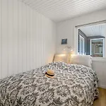 Yall - 1km From The Sea By Interhome *