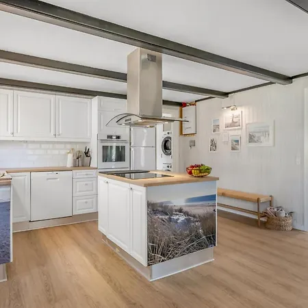 Yall - 1km From The Sea By Interhome *