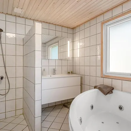 Feriehus Yall - 1km From The Sea By Interhome